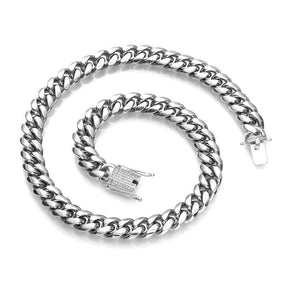 Stainless Steel Buckle Cuban Chain Necklace – The Ultimate in Luxury and Style