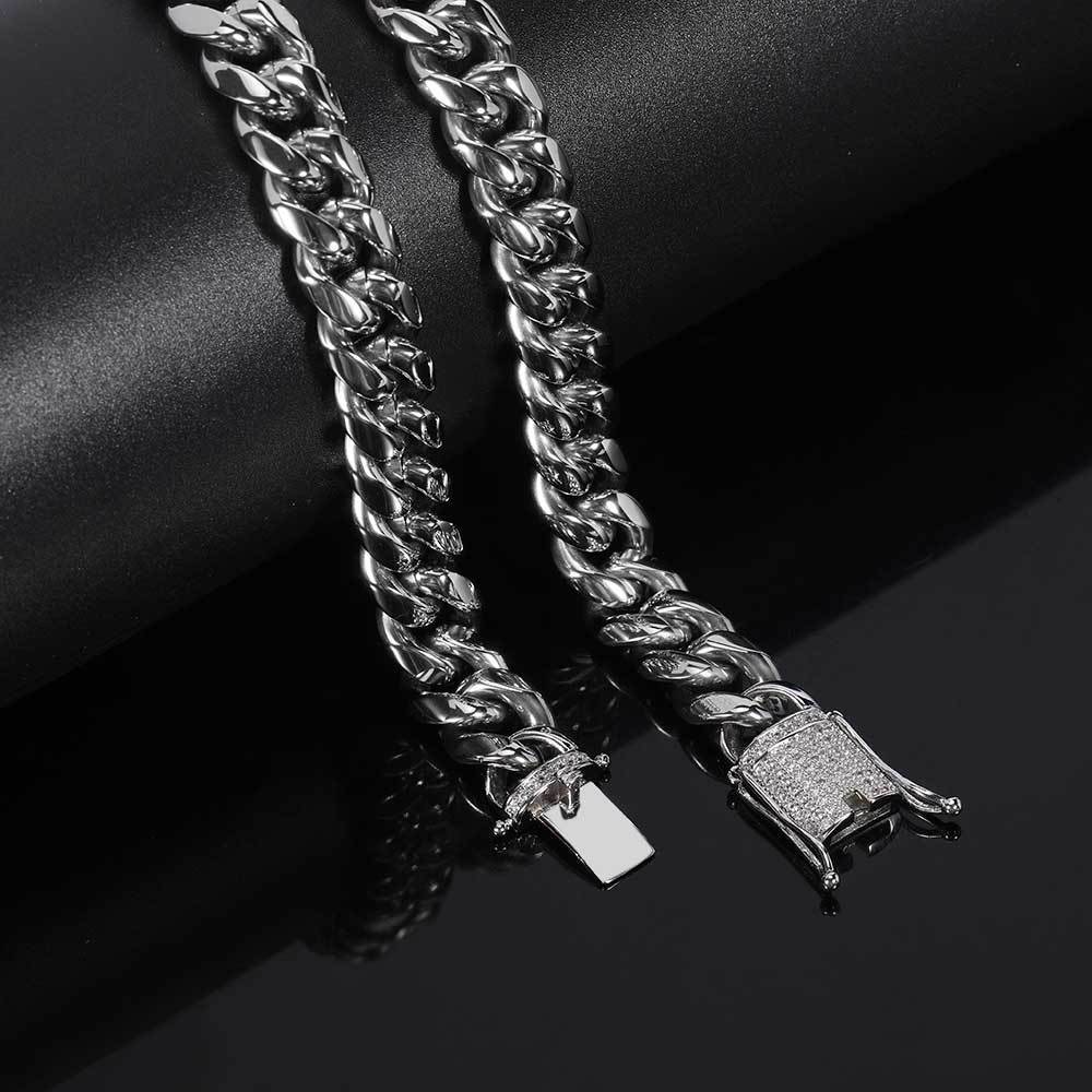 Stainless Steel Buckle Cuban Chain Necklace – The Ultimate in Luxury and Style